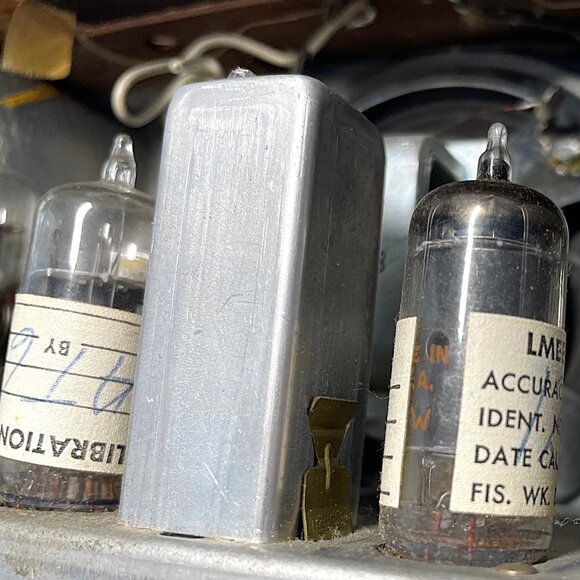 Vintage Westinghouse Model H-211 TUBE RADIO with GE & RCA parts - Picture 11 of 14